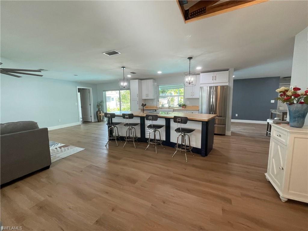 1057 Bayshore Ave Property Photo 7