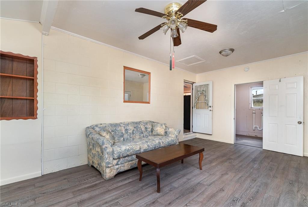 6921 Bayshore Rd Property Photo 3