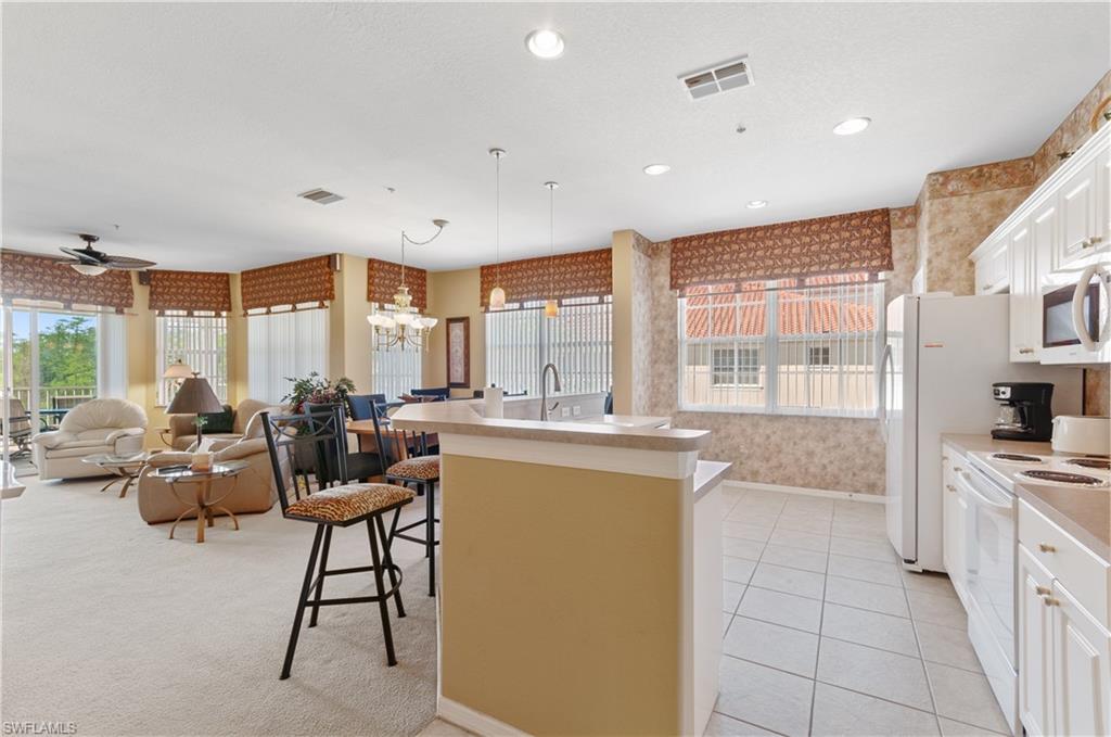 4834 Hampshire Ct # 207 Property Photo 10