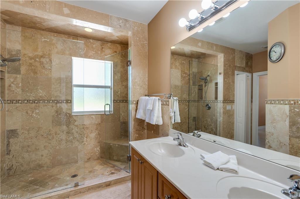 2960 10th Ave Ne Property Photo 15