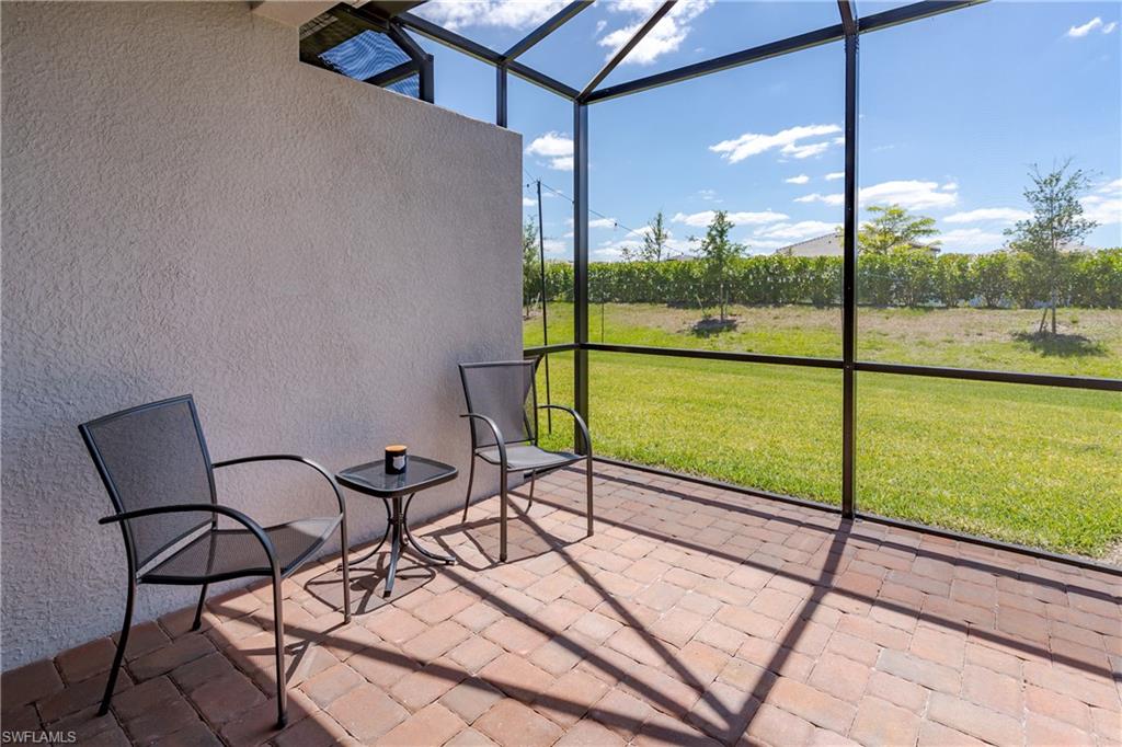 2140 Dragonfruit Way Property Photo 12