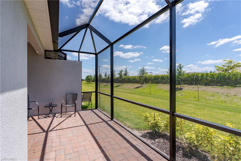 2140 Dragonfruit Way Property Photo 14