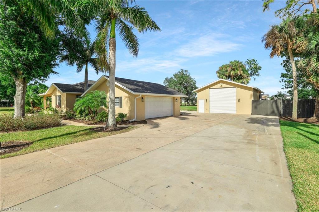 17060 Cypress Creek Dr Property Photo 3