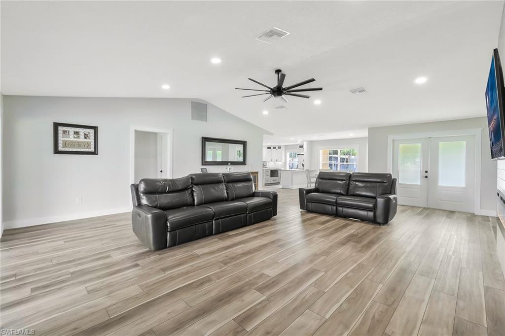 17060 Cypress Creek Dr Property Photo 6
