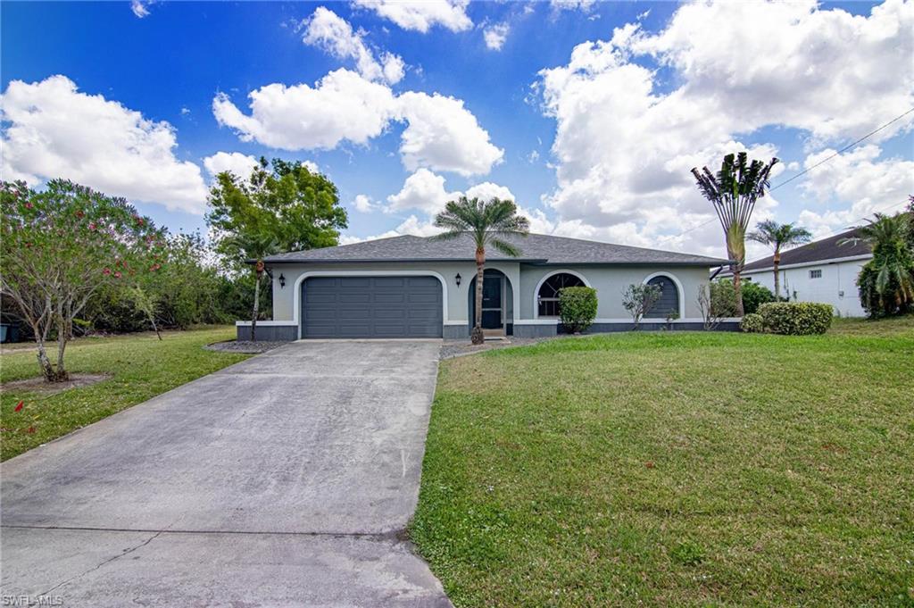 485 Labree Ave S Property Photo 1