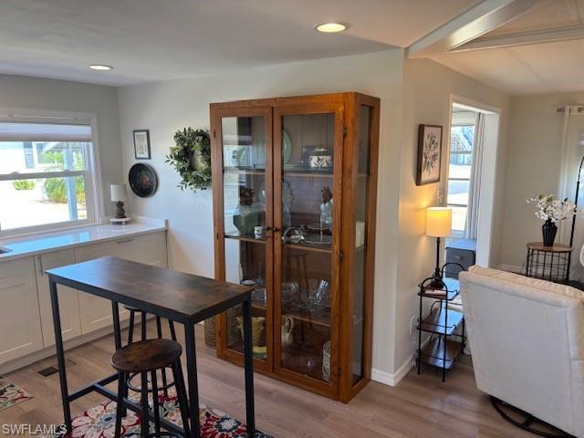 361 Shoreland Dr Property Photo 3