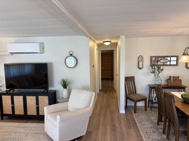 361 Shoreland Dr Property Photo 7