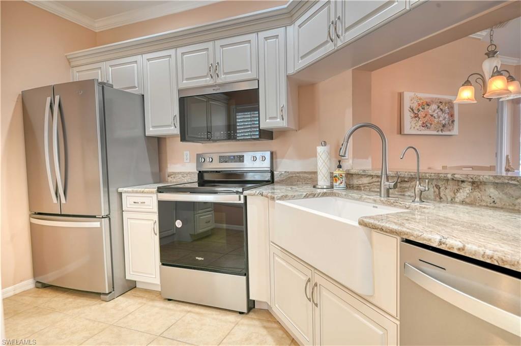 12061 Summergate Cir # 104 Property Photo 13