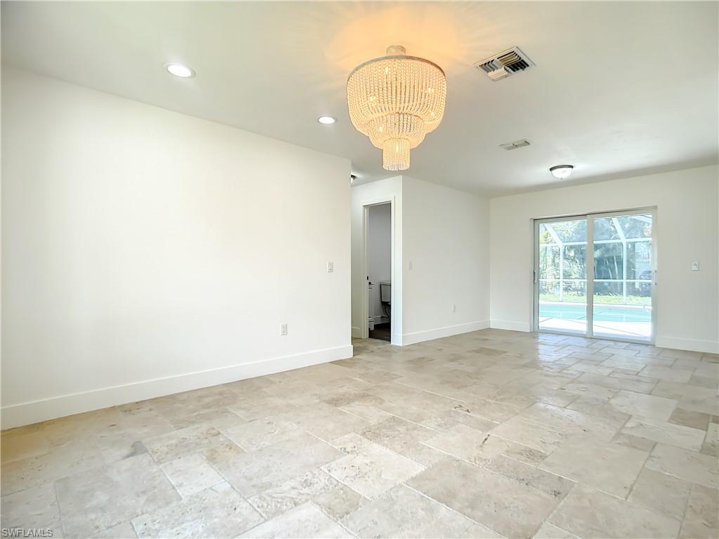 6049 Perthshire Ln Property Photo 5