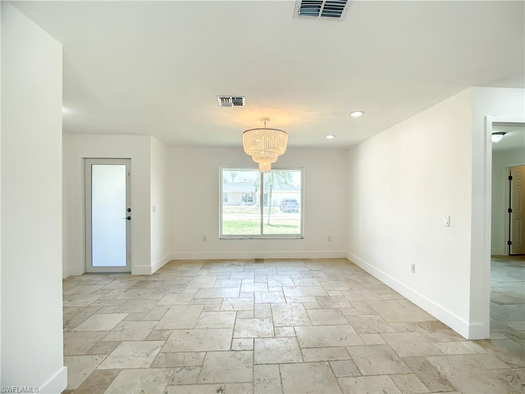 6049 Perthshire Ln Property Photo 6