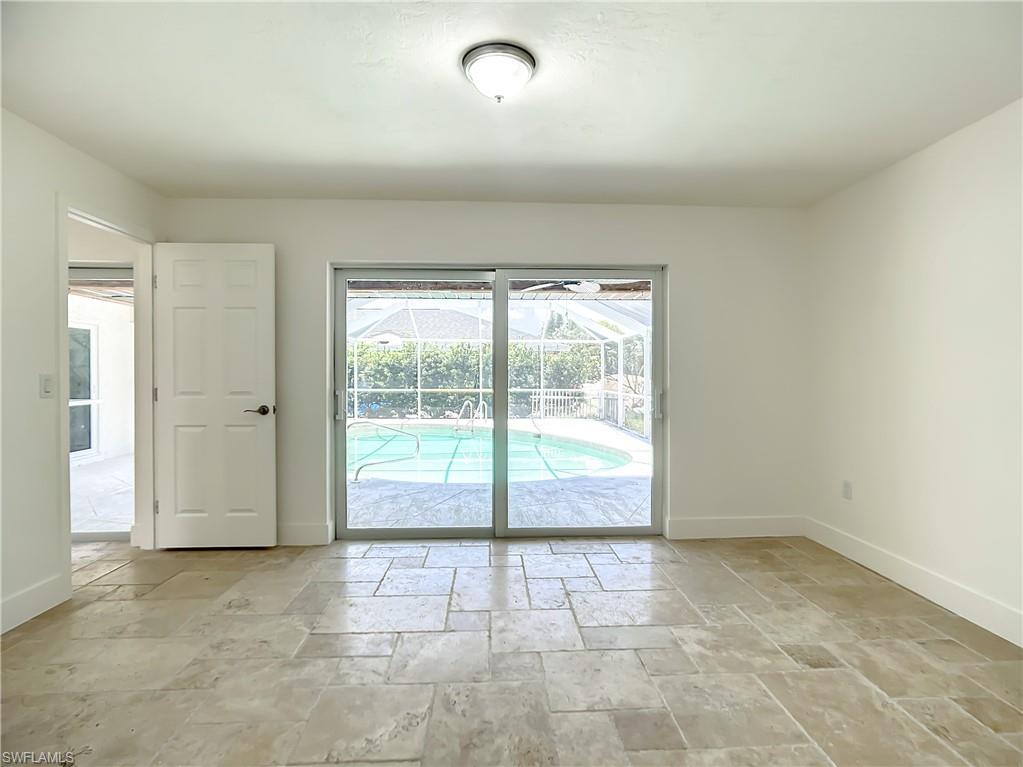 6049 Perthshire Ln Property Photo 17