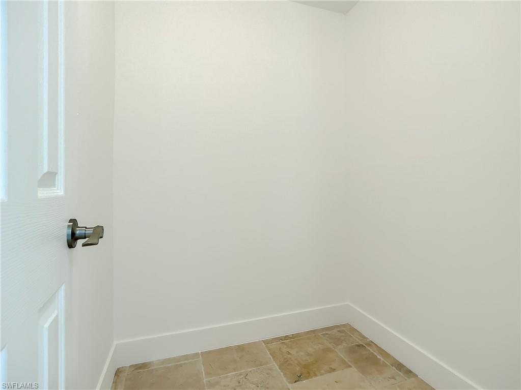 6049 Perthshire Ln Property Photo 22