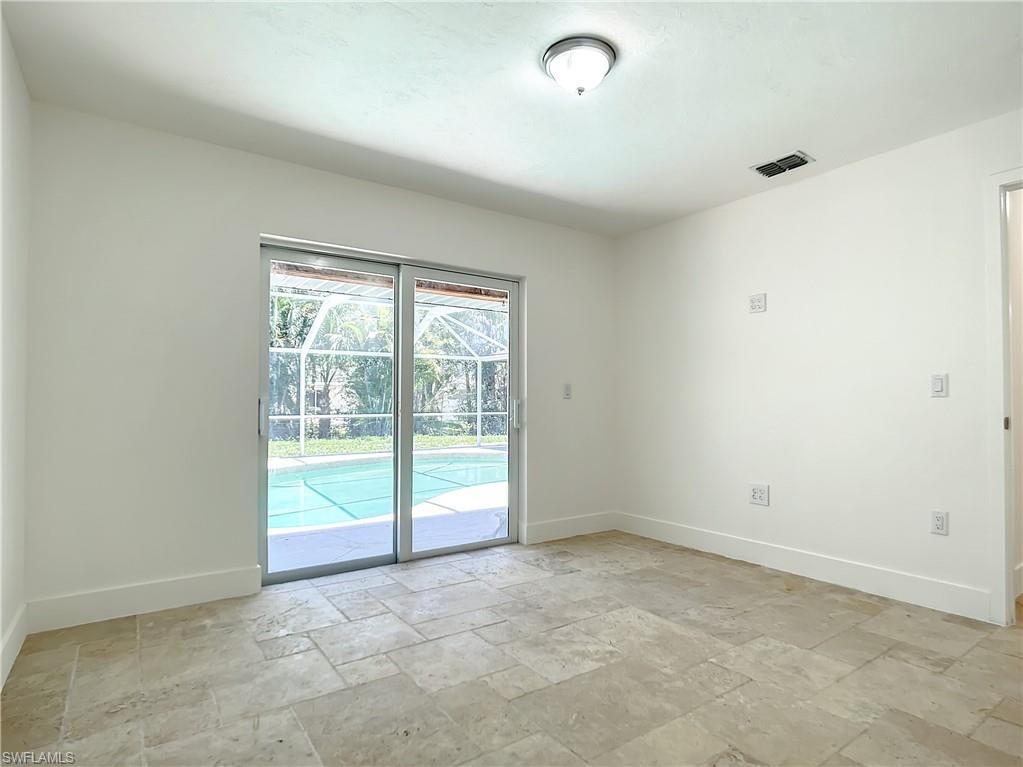 6049 Perthshire Ln Property Photo 23