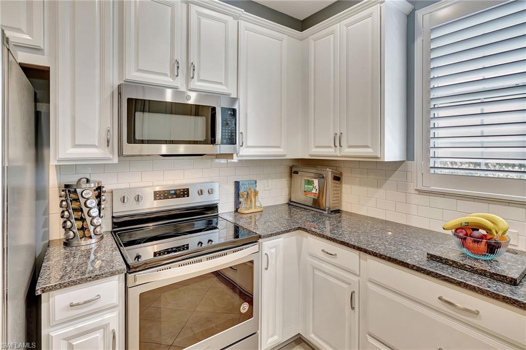 9908 Periwinkle Preserve Ln Property Photo 12