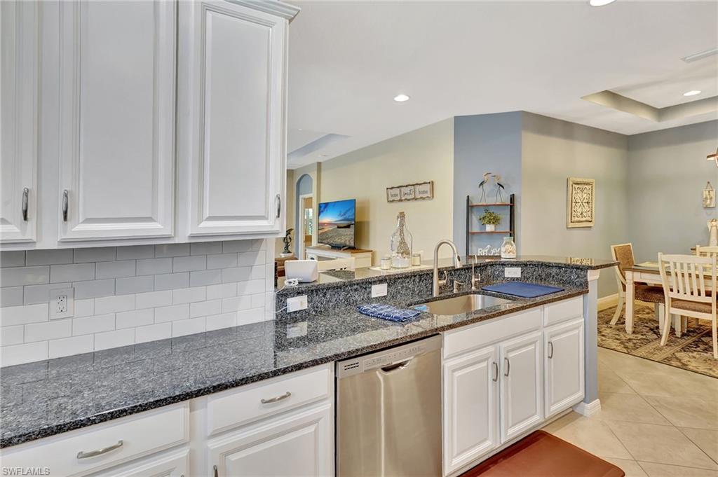 9908 Periwinkle Preserve Ln Property Photo 13