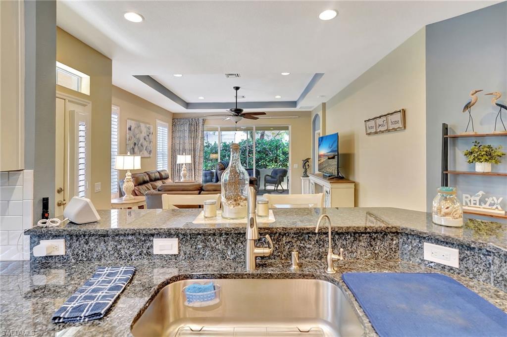 9908 Periwinkle Preserve Ln Property Photo 14