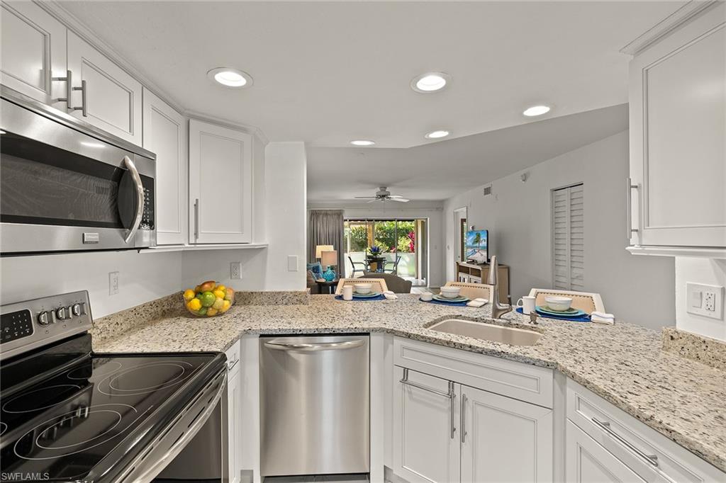 815 Gulf Pavilion Dr # 106 Property Photo 11