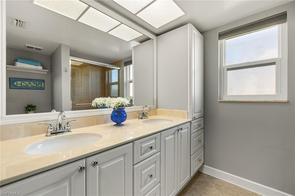 815 Gulf Pavilion Dr # 106 Property Photo 16