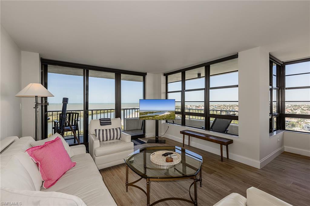 440 Seaview Ct # 1503 Property Photo 2