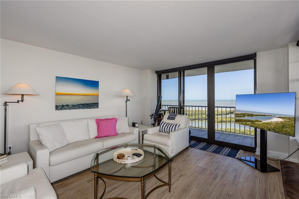 440 Seaview Ct # 1503 Property Photo 3