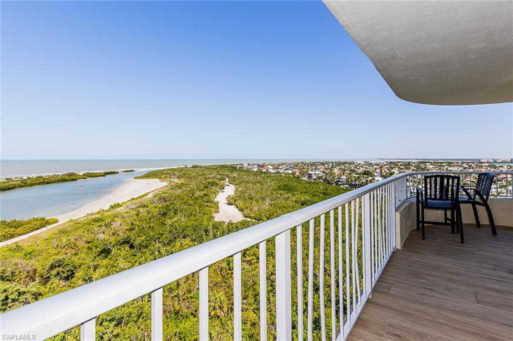 440 Seaview Ct # 1503 Property Photo 4
