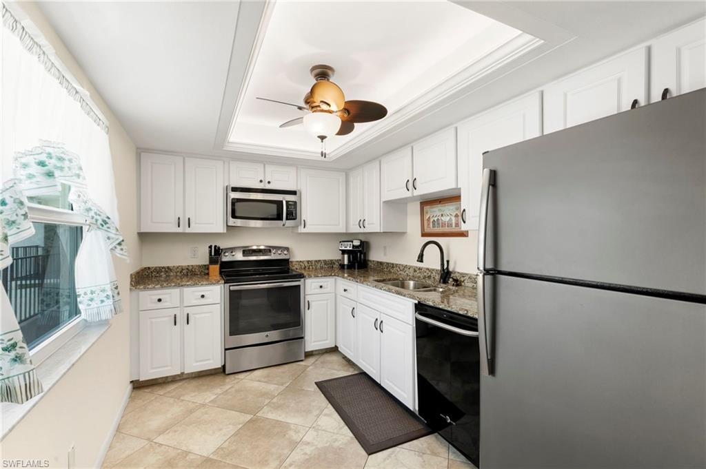 921 Seagrape Dr # 404b Property Photo 6