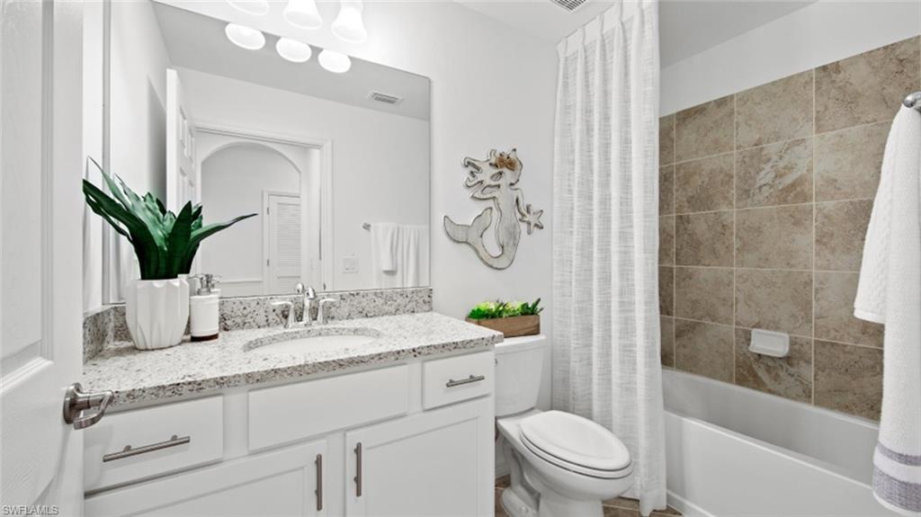 5583 Double Eagle Cir # 4115 Property Photo 3