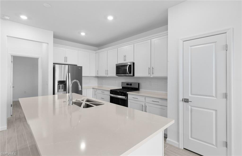 1883 Sierra Ct Property Photo 6