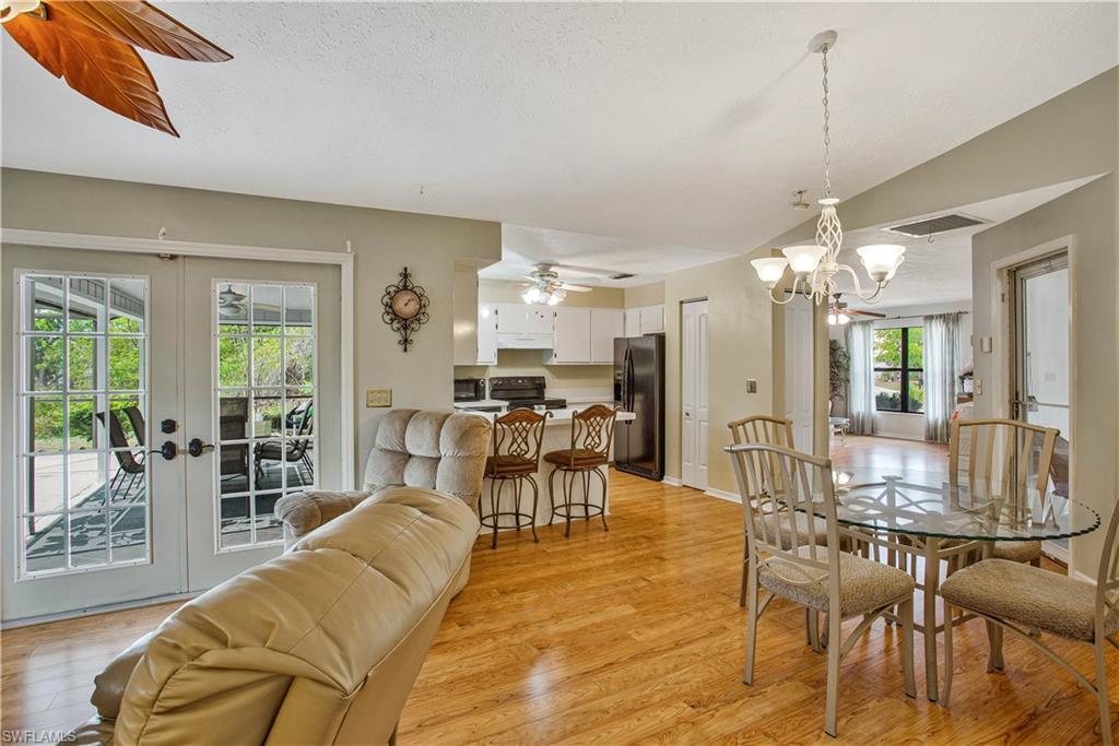 10890 Orangewood Dr Property Photo 4