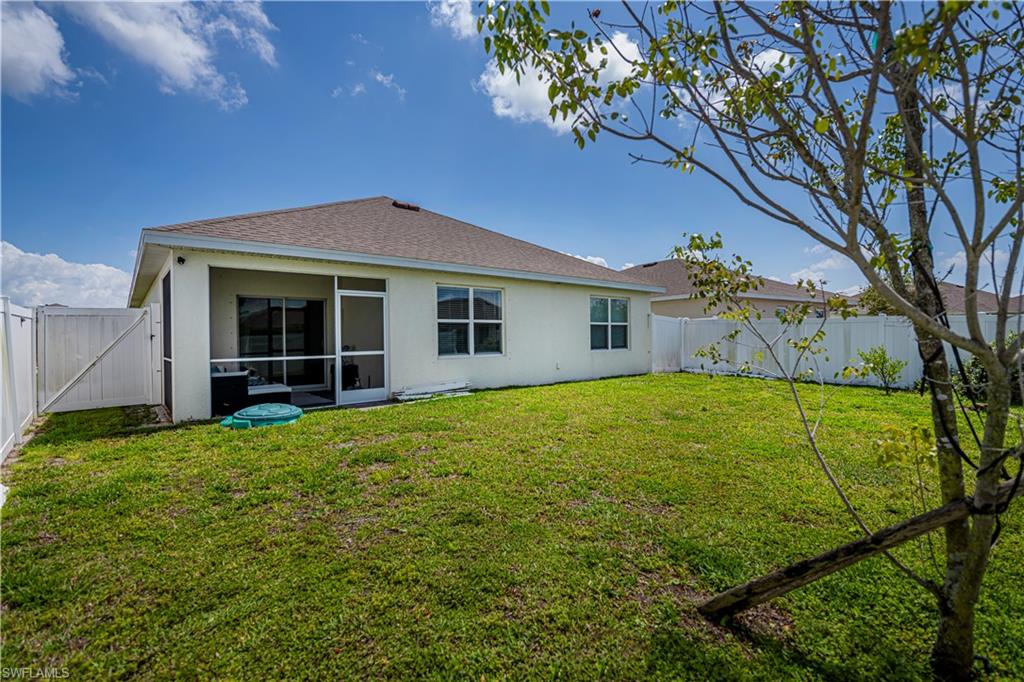 3318 Acapulco Cir Property Photo 5