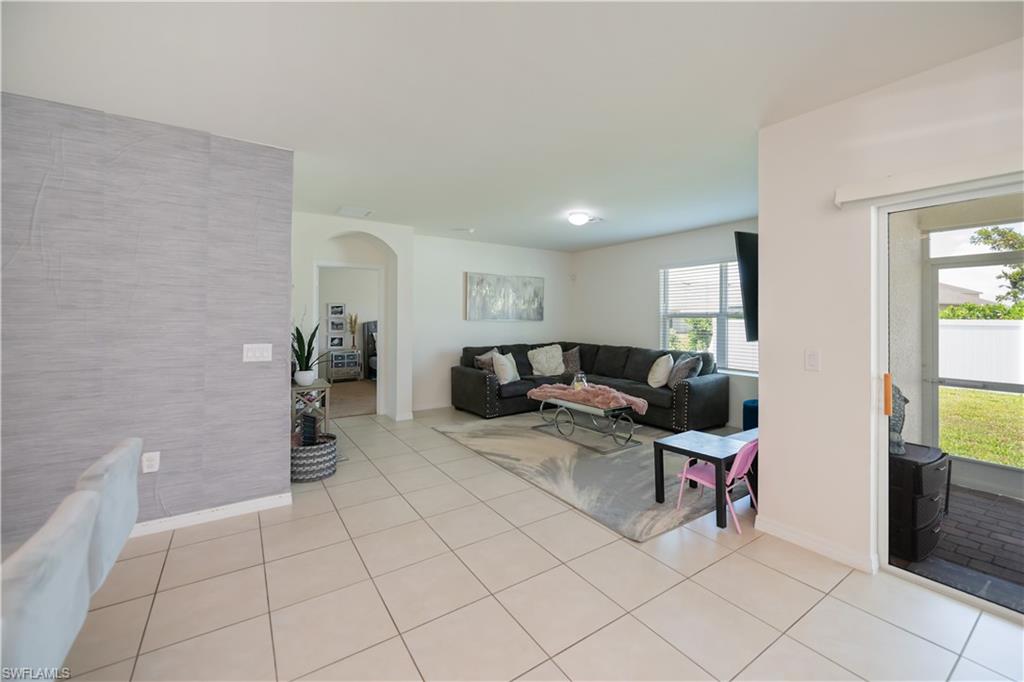 3318 Acapulco Cir Property Photo 14