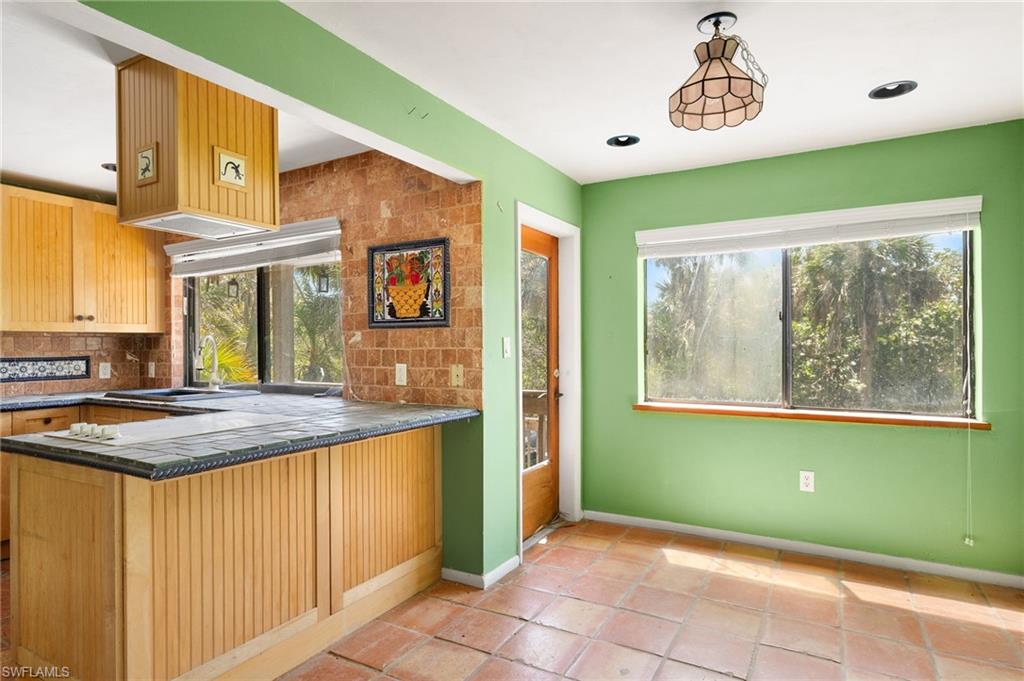 1866 Ardsley Way Property Photo 8