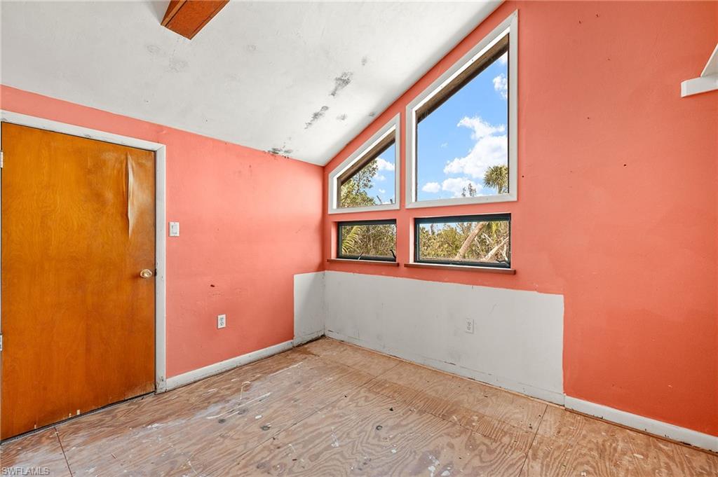 1866 Ardsley Way Property Photo 22