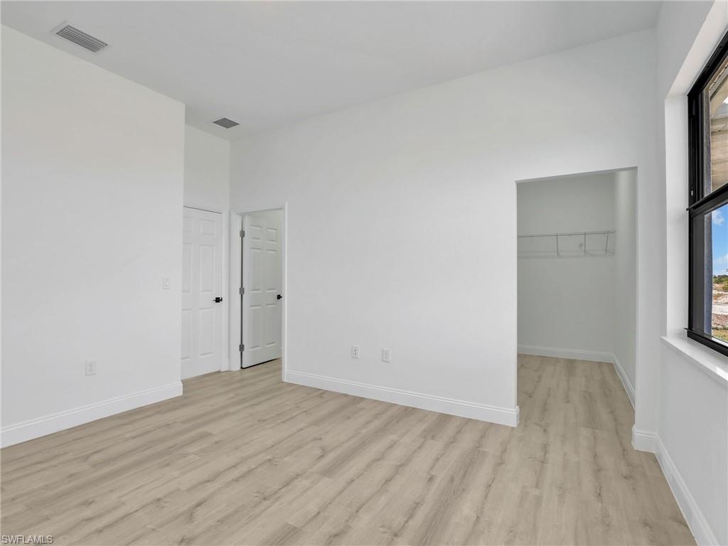 633 Cane St E Property Photo 14