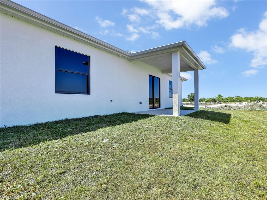 633 Cane St E Property Photo 25