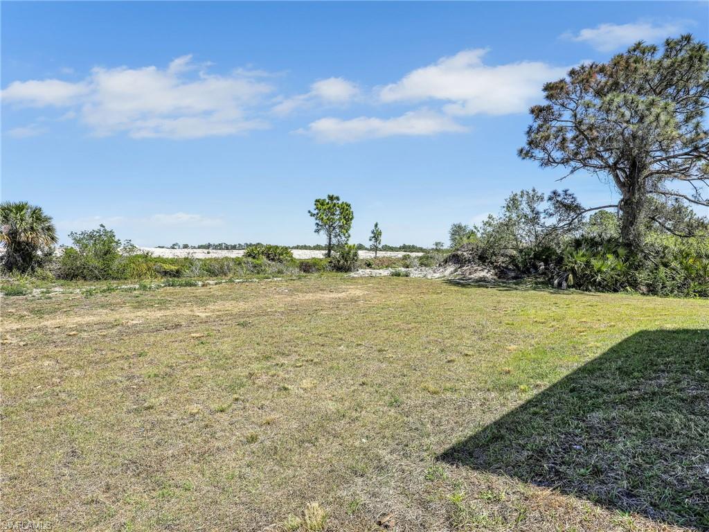 633 Cane St E Property Photo 26