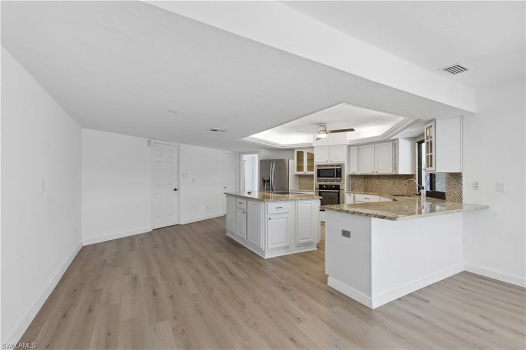 2213 Royal Ln Property Photo 10