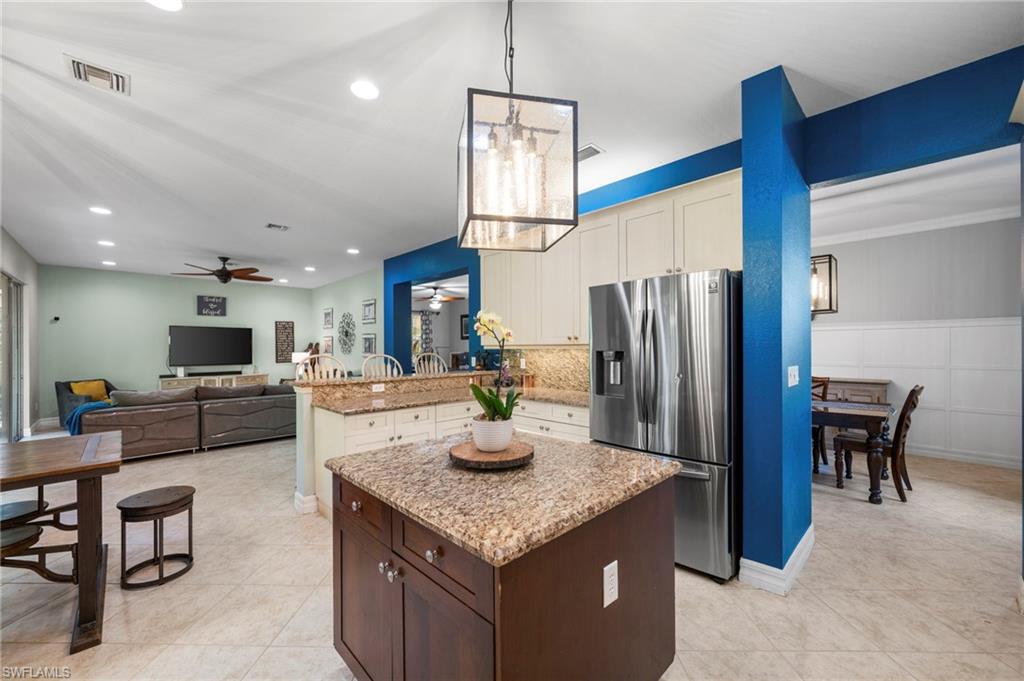 6717 Marbella Ln Property Photo 7