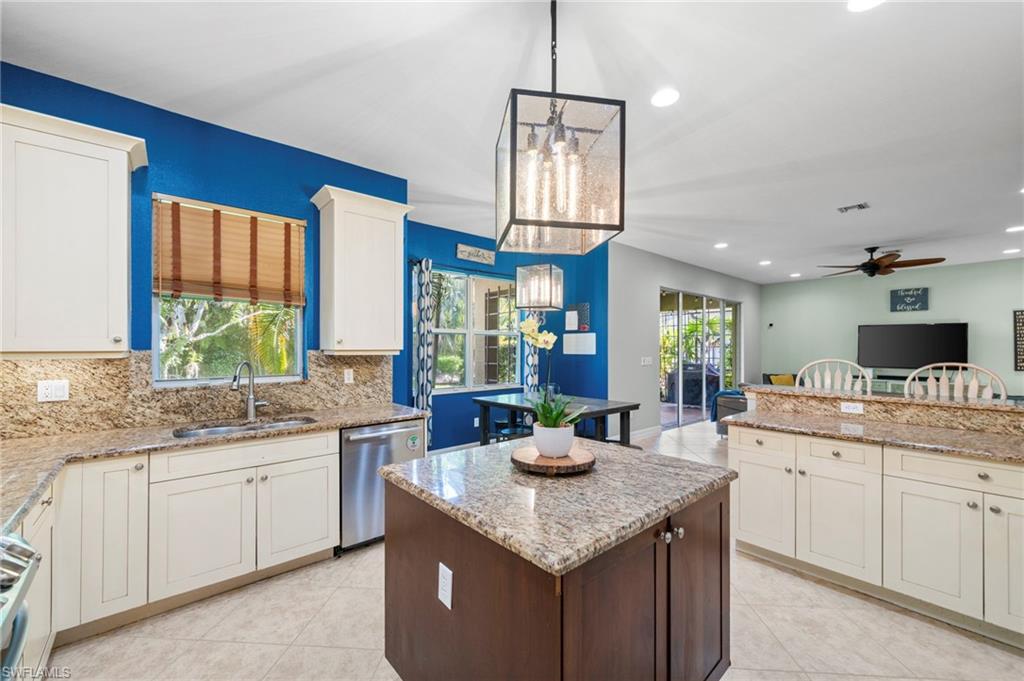 6717 Marbella Ln Property Photo 10