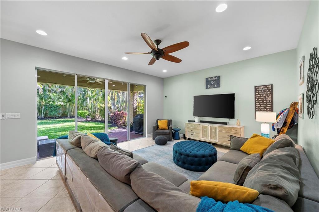 6717 Marbella Ln Property Photo 15