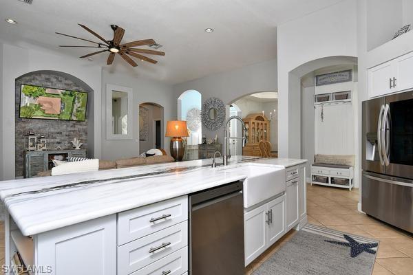 5589 Whispering Willow Way Property Photo 16
