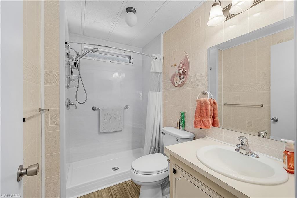 4931 Gulfgate Ln Property Photo 18