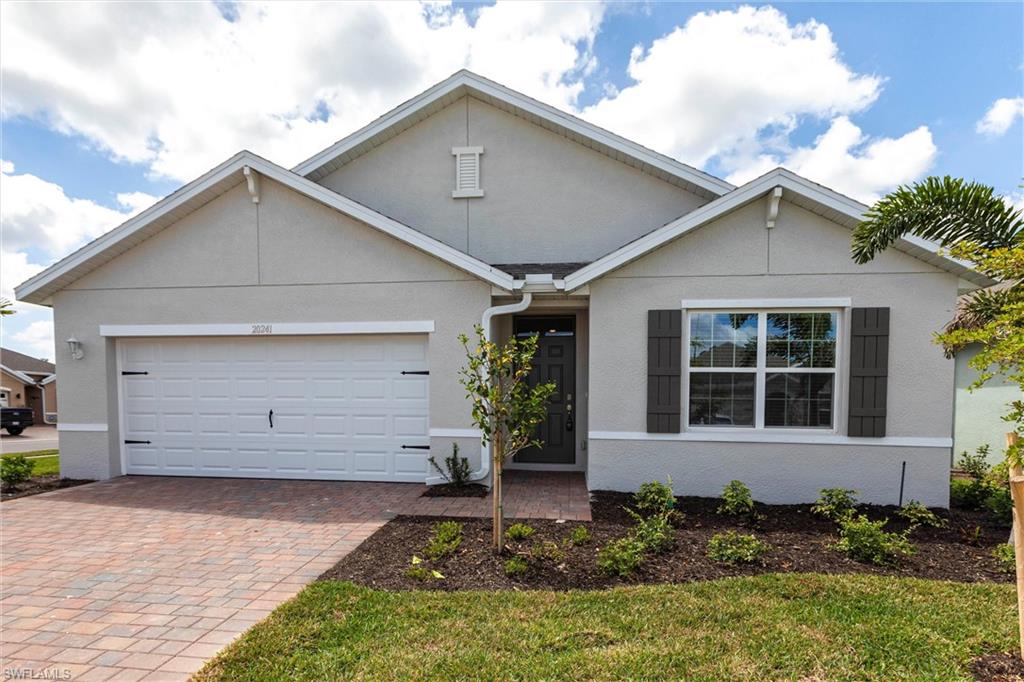 20241 Camino Torcido Loop Property Photo 2