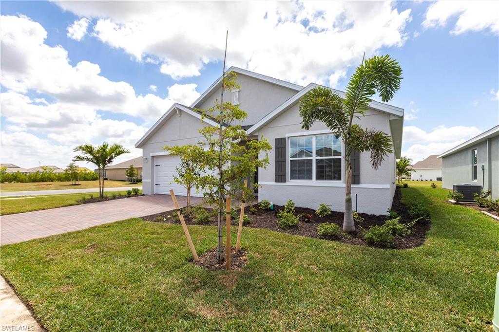 20241 Camino Torcido Loop Property Photo 3