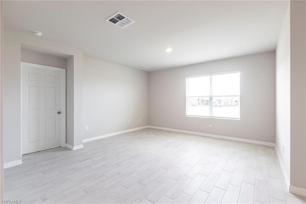 20241 Camino Torcido Loop Property Photo 6