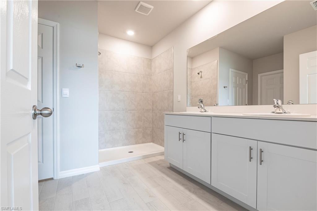 20241 Camino Torcido Loop Property Photo 17