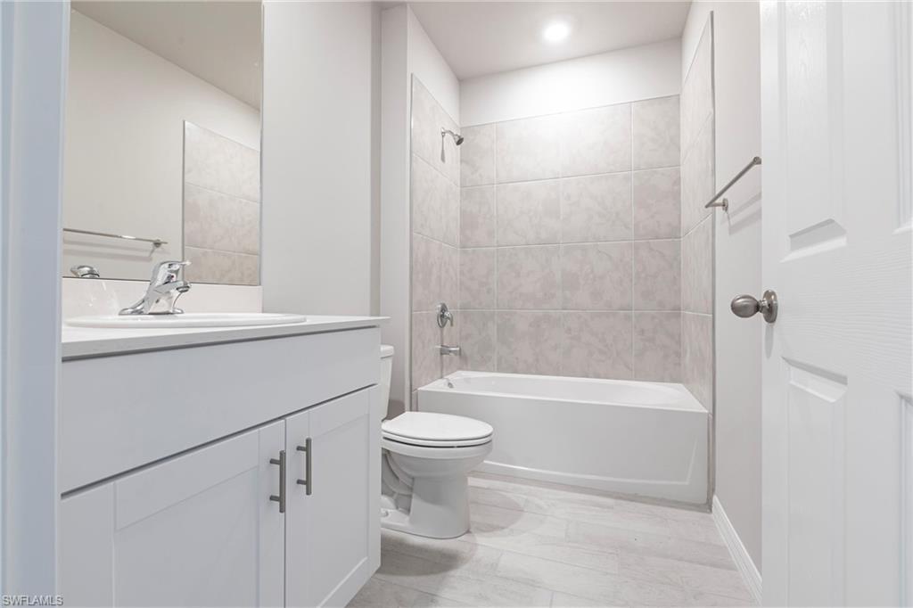20241 Camino Torcido Loop Property Photo 25
