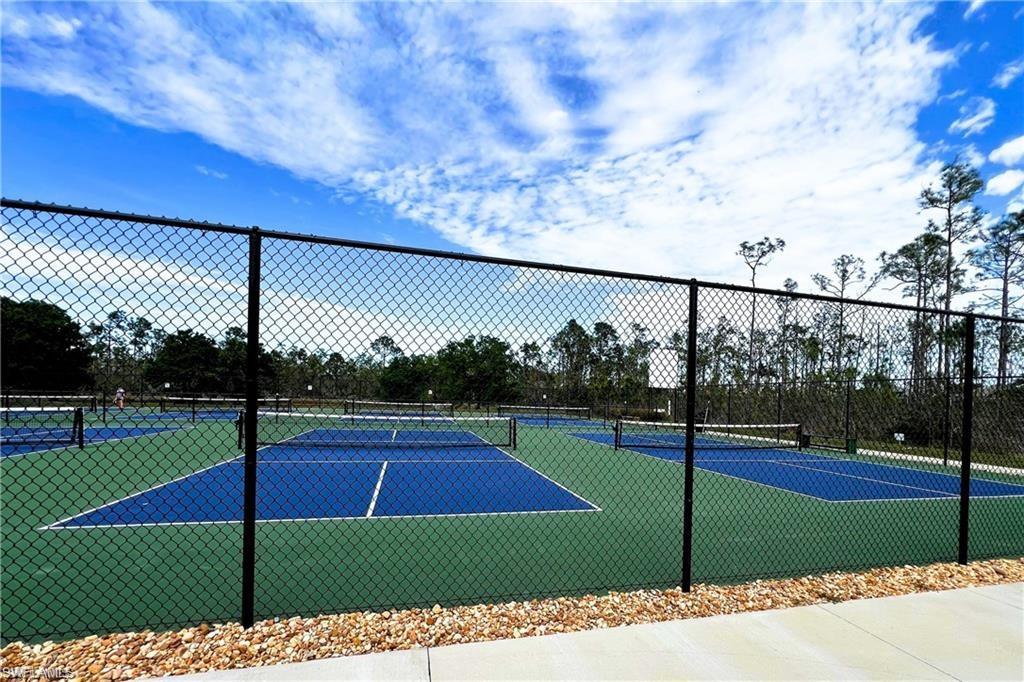 20241 Camino Torcido Loop Property Photo 42