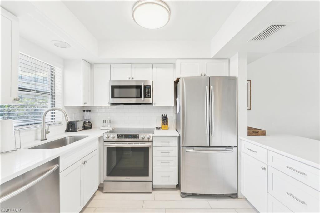 6893 Estero Blvd # 425 Property Photo 8
