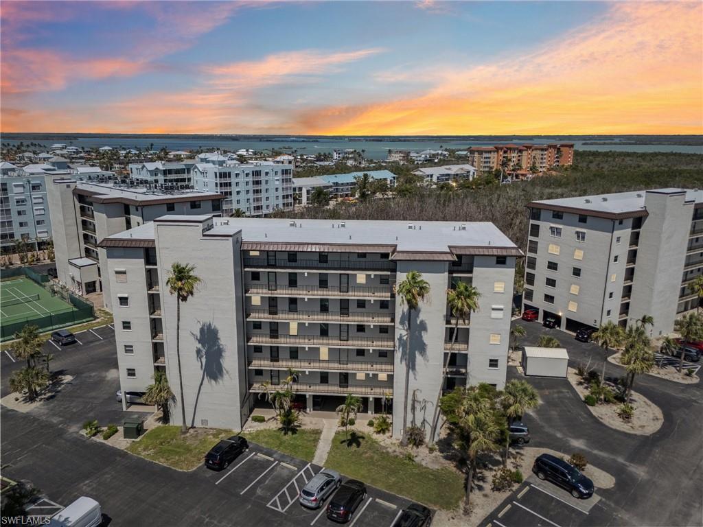 6893 Estero Blvd # 425 Property Photo 24